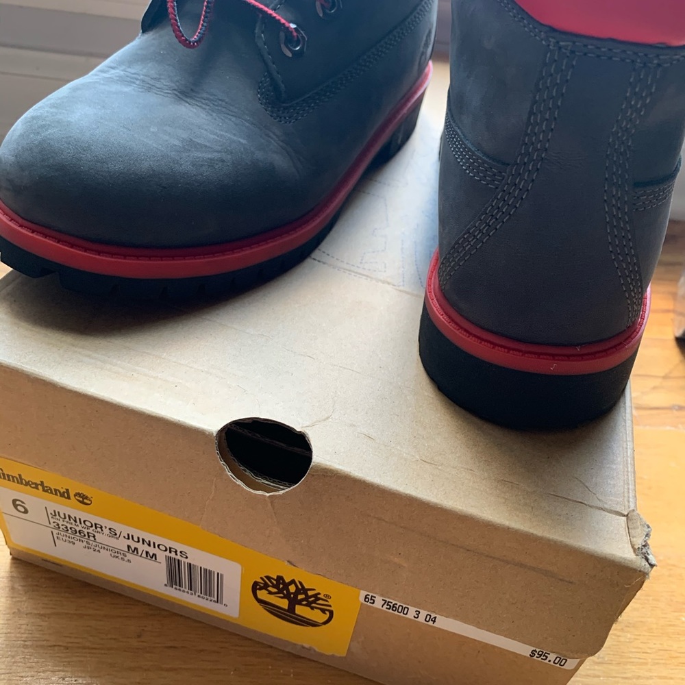 Boots - Picture 2 of 4